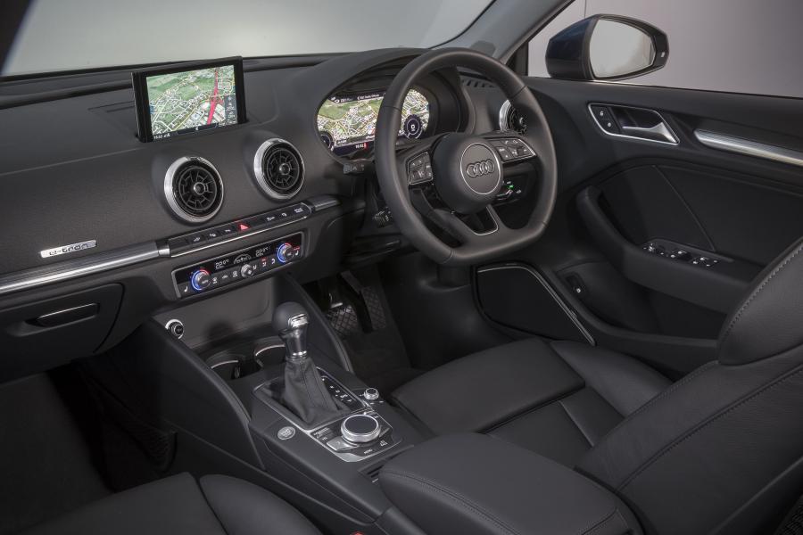 Интерьер Audi A3 Sportback e-tron (8V) 2016 года  (UK) (фото 11 из 11)